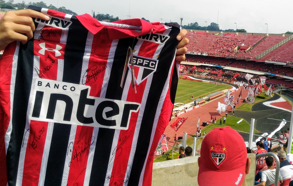 leandrocalux's tweet photo. Valeu @SPFCBancoInter, promoção #top :D
Camiseta original e autografada, por um real. Só um patrocinador fera!
Pagamento pelo #InterPag show de bola!
@Bancointer #camiseta #SPFC #saopaulofc #Tricolor https://t.co/yGxWY6LzEf