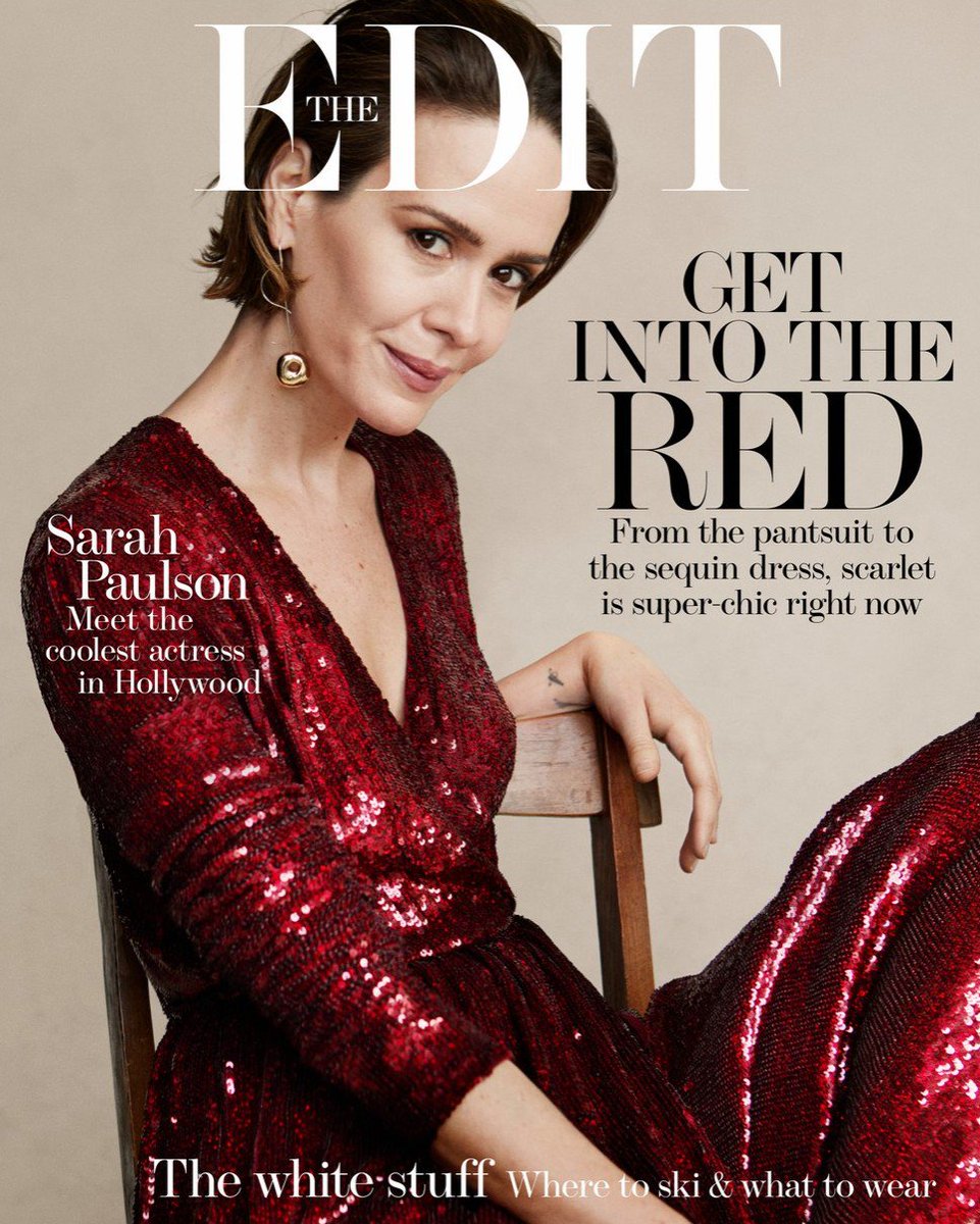 AHSVIP's tweet photo. "Soy una mujer de cierta edad que eligió no tener hijos, y que tiene la carrera como prioridad. Soy el capitán de mi propio barco, y nunca he necesitado a nadie para validar eso o decirme lo que está bien." – Sarah Paulson https://t.co/mRMVz46Xmz