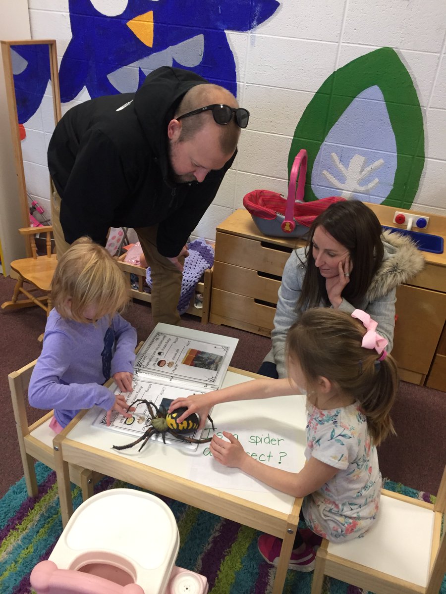 jpettykc's tweet image. Sharing with parents what the students learned.