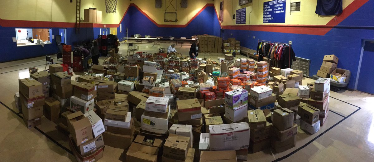 dubois_mark77's tweet photo. 27,574 cans and $1,266.00 donated to @SalvationArmyUS from  8 @HCCSC schools. Great work everyone!  #helpingothers #hccscexcellence #GreatestExpedition #cannedfooddrive https://t.co/WiVS3AYrAo