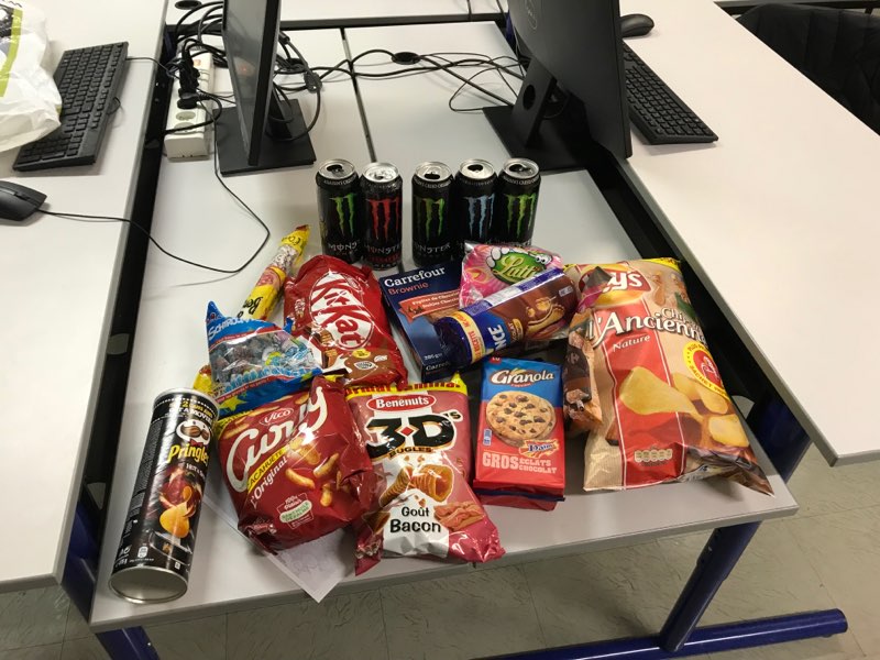 BountyCoders's tweet photo. Le ravitaillement 😱 #StarterPack 
#BountyCoders
#nuitinfo
#DefiJobOpp https://t.co/35VHMG1qeq