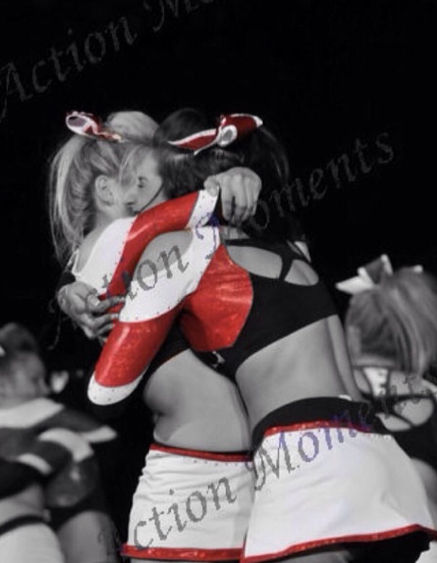 Destinykay22's tweet photo. Wow I miss this😭 #nfif #takemebackto2014 https://t.co/CF4PDCZfUl