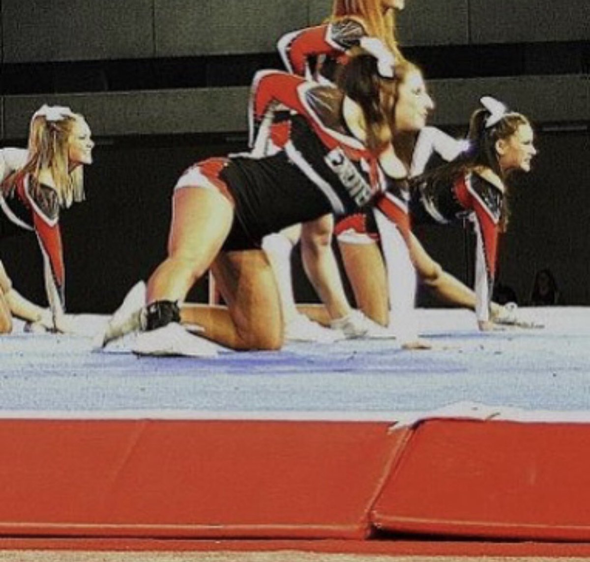 Destinykay22's tweet photo. Wow I miss this😭 #nfif #takemebackto2014 https://t.co/CF4PDCZfUl