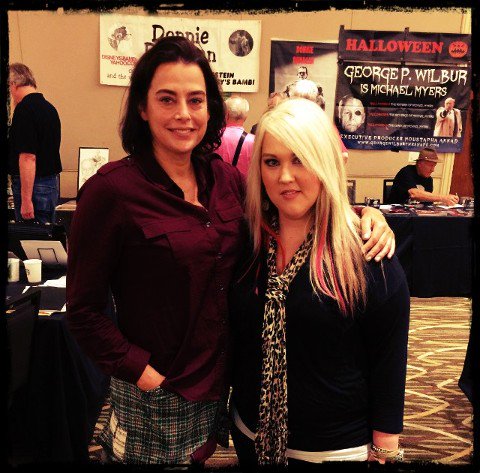 Hunds up)) Love you guys ))