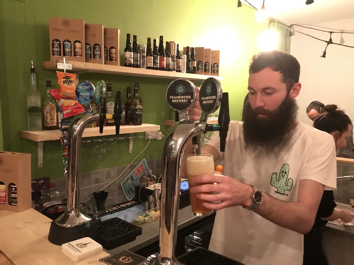 frameworkbrews's tweet image. First birthday party in full effect. Get down to our lovely cosy @TapInTheSquare this evening for a beer on us, some funk &amp;amp; soul and to check out our new signature range #Jackpin #FridayStreet #Sinker #Winder. It’s a Framework tap takeover...
