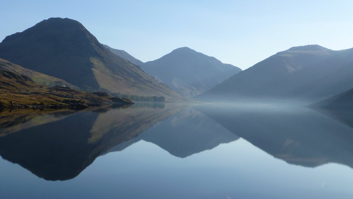 DavidmAllison1's tweet photo. Two of my favourite places in the #LakeDistrict memories of summer #NotJustLakes ๐ฌ๐ง๐ท #photography #Neverstopexoring #England ๐๐ฎ๐๐๐๐พ๐๐ณ๐ https://t.co/8Y0046kcaU