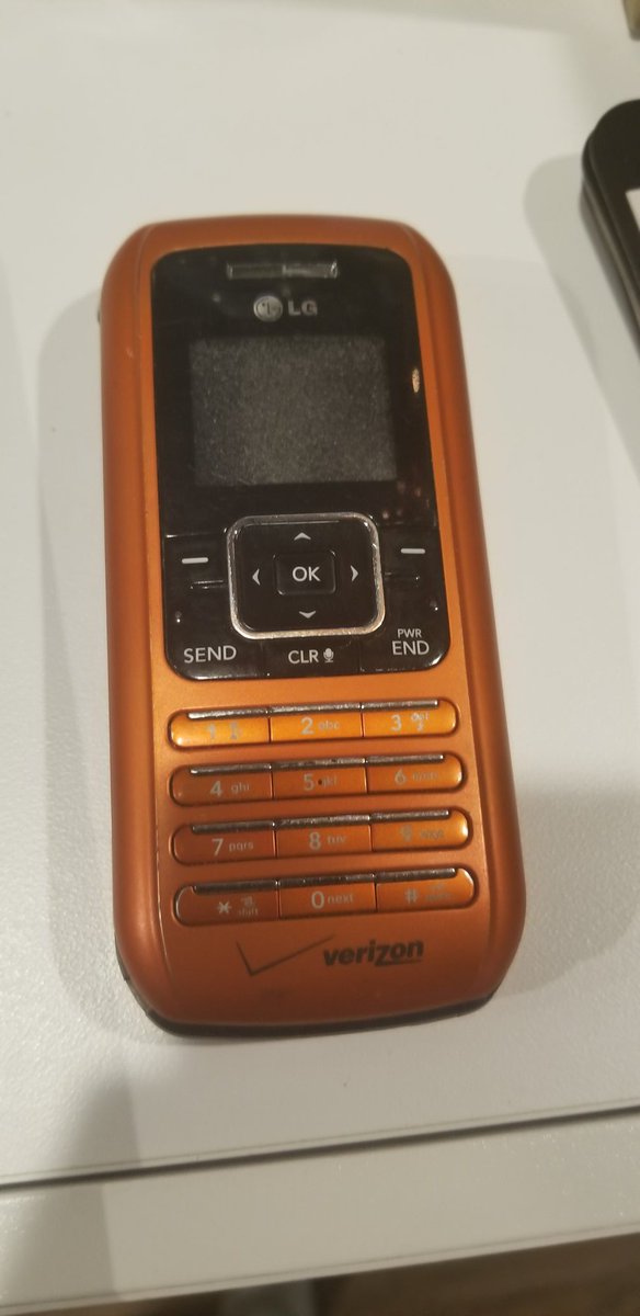 MarkNorthgraves's tweet photo. @SomeGadgetGuy dat manual camera dust cover tho #lgenv #2mpcamera https://t.co/7aO50v4GOM