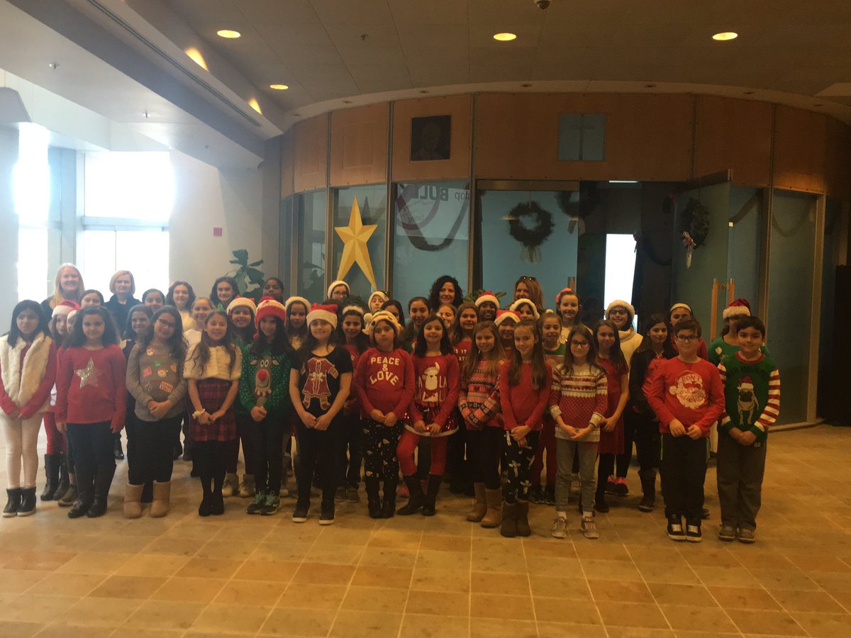 YCDSB's tweet photo. Students in grades 4-7 @holyjubileeces perform Christmas carols at the CEC #CECAdventConcert https://t.co/trCOhrMFyR