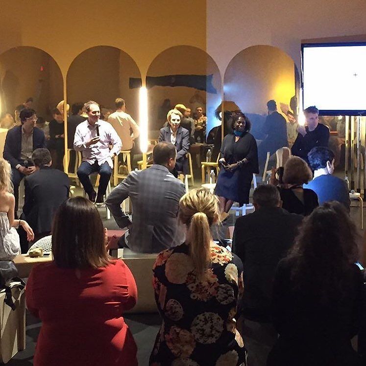 artbookHWLA's tweet photo. Annabelle Selldorf speaking at last night’s @designmiami panel discussion about the Mwabwindo School. @annabelleselldorf #designmiami #designmiami2017 #artbookevents #architecture #designtalks https://t.co/jpW3dgKAWU https://t.co/z8GBzmWaTA