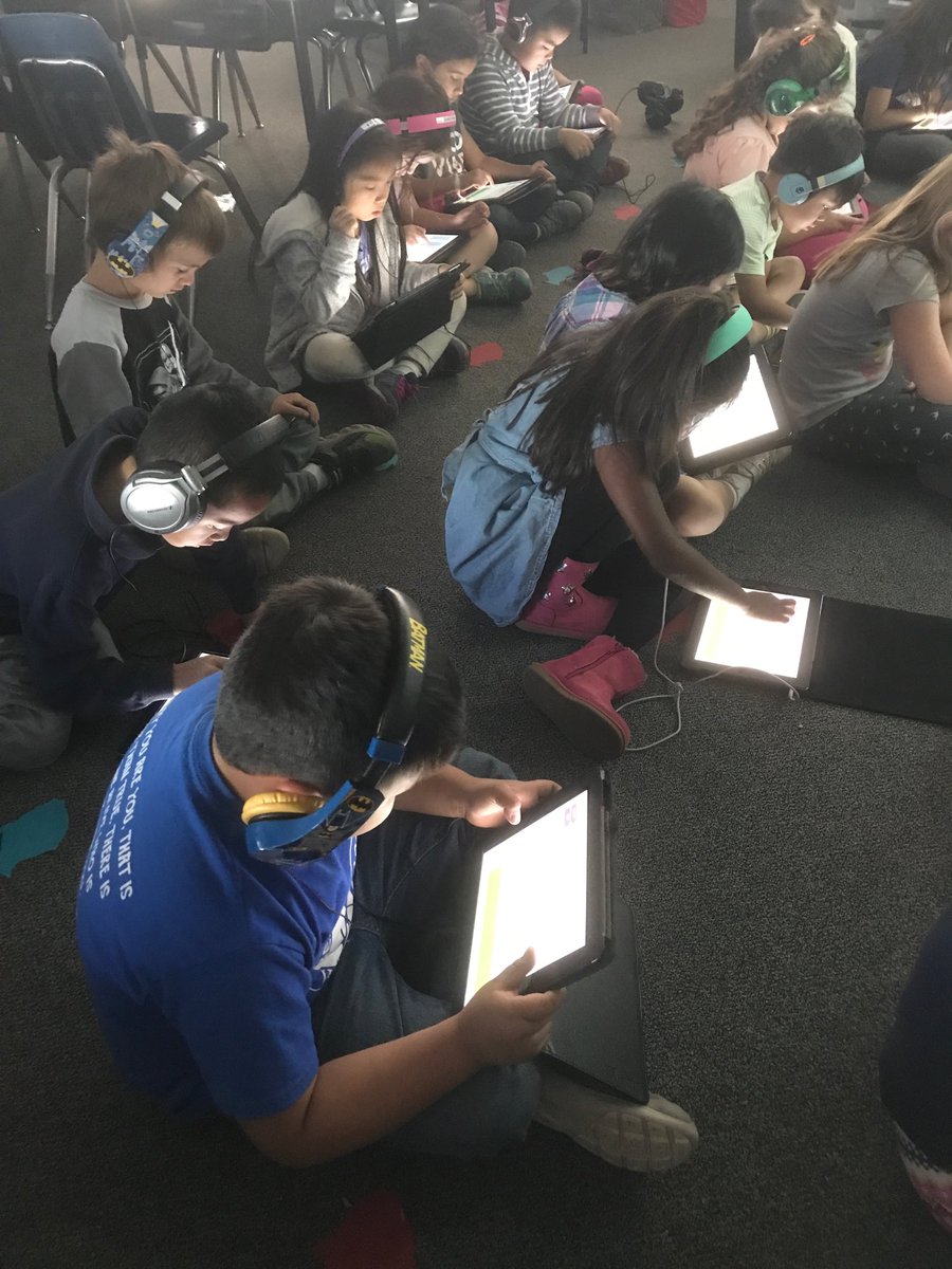 LosAlamitosUSD's tweet image. RT Weaverwhales &quot;RT DrDTom: 1st graders coding all week/year with Lightbot, Kodable, ALEX, Daisy, and Tynker! Weaverwhales #losalcodes https://t.co/w0mnWUSnUc&quot;