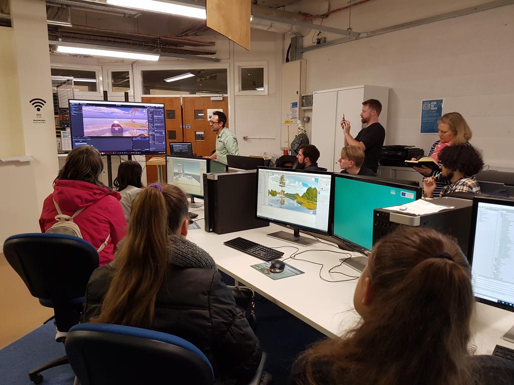 121productions's tweet image. #VRworkshop with @dreamingmethods at @ftrbusiness going well - busy turn out again from #Peterborough creatives