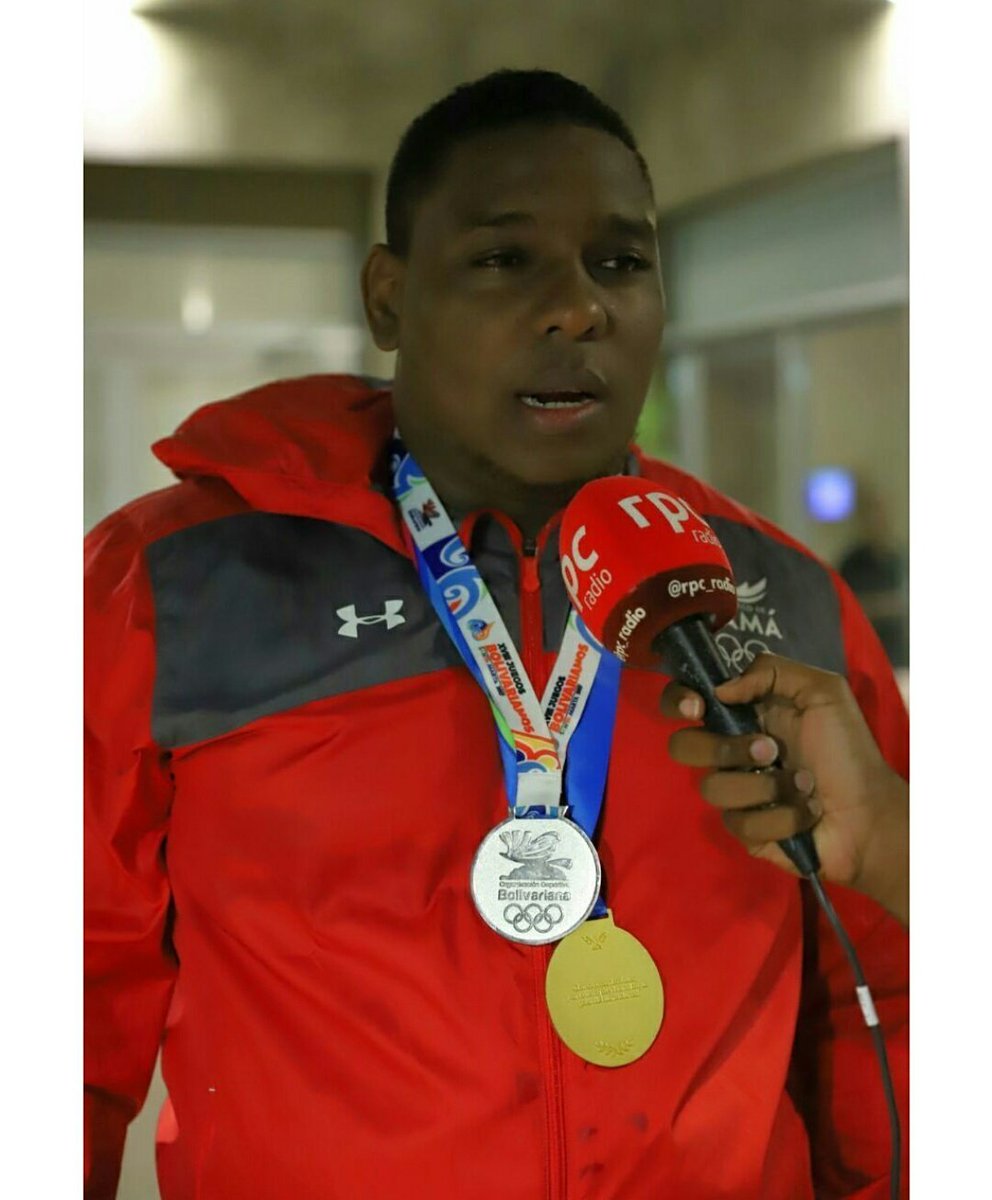 vozdelpuebloc3's tweet photo. Medalla de oro, ganó el luchador colonense Rodolfo White, en los actuales juegos centroamericanos que tienen como sede Nicaragua. #OrgulloColonense https://t.co/zJvGHQhI5q