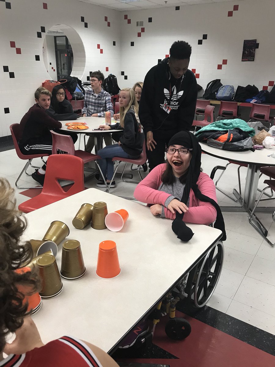 bestbuddiesnc's tweet photo. We had an awesome time at the Minute to Win It event!!! So much fun!! https://t.co/z1rIp594Rn