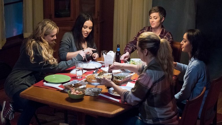 THR's tweet photo. #Supernatural: Why the Time Is Right for Spinoff #WaywardSisters https://t.co/DafSasUOq8 https://t.co/ynN43GBLOr