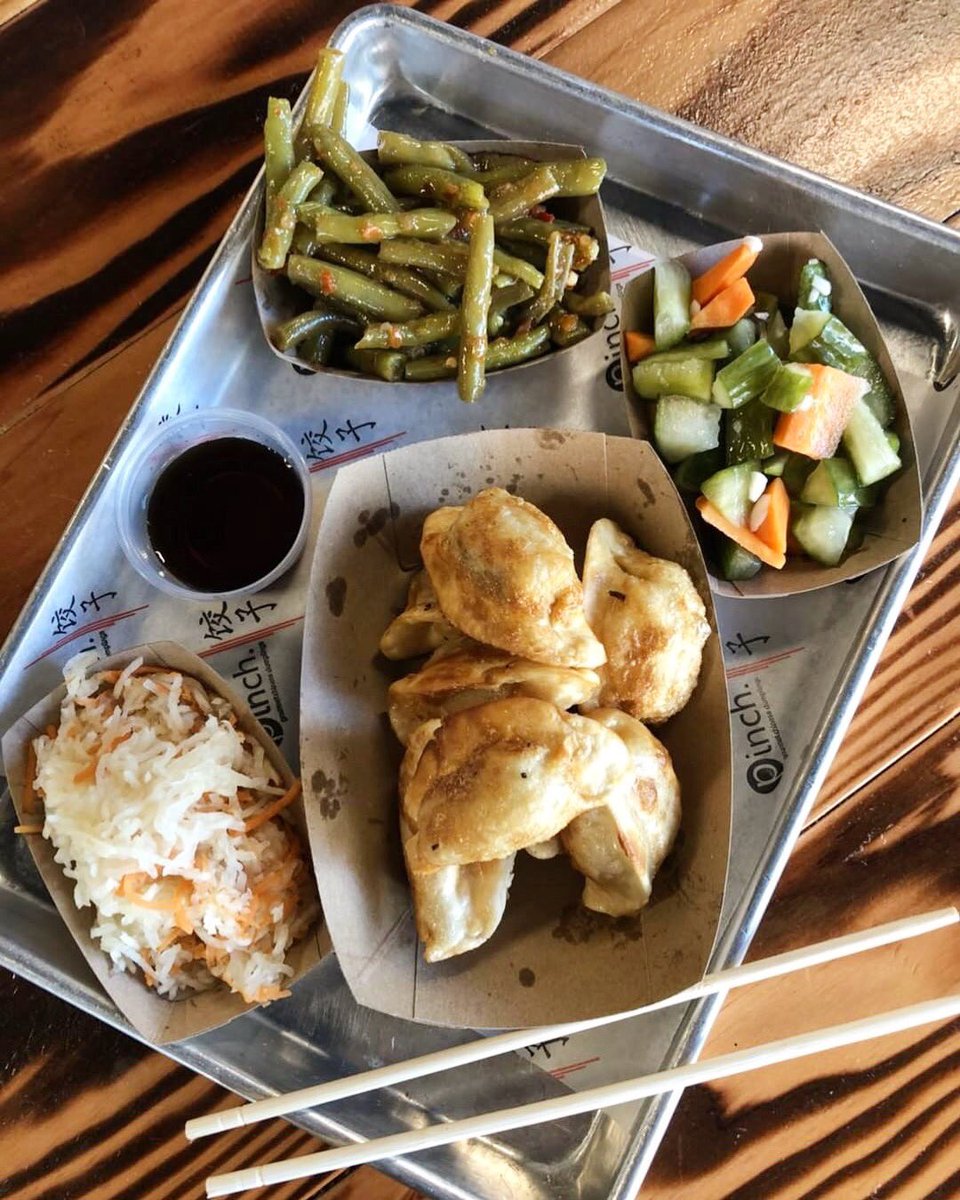 deck the halls with yummy dumplings! 😋 join us for some hot dumplings tonight after the monument lighting! 📸: @eatmorebmore