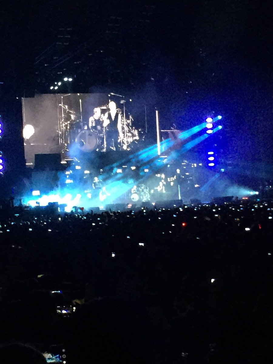 OscrSD's tweet photo. #DepecheMode #tourspirit #PalauSantJordi https://t.co/46qbS1lWhE