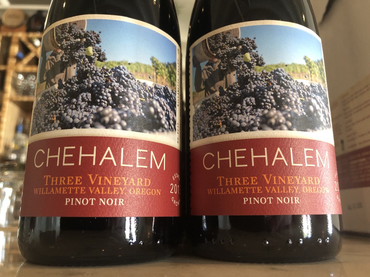 RocksaltCLT's tweet photo. These cooler evenings are perfect for a great bottle of red and tonight all bottles, including white, are #halfprice. Perfect to pair with friends, @RROysters and something delicious from @chefshaneg.
🍷
#cltfood #cltdining #cltwine #charlottefood #wine #SwallowTheLeader https://t.co/777VBu2oEc