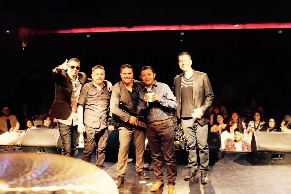 Feliz Juebebes, que la pasen a todo dar. 🎸🕺🥃
#AviónMusic 
Alex "El Genio" Lucas #elgeniolucas <a href="/GenioShow/">GenioShow</a>