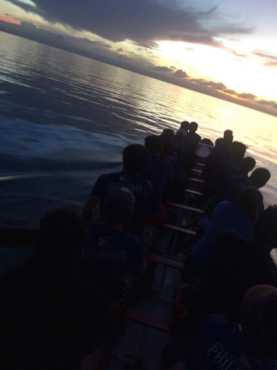 NurseNaFiveNine's tweet photo. OHOY! When your tired take a rest, relax but don’t quit. #bugsay #dragonboat #laban https://t.co/9jOlk9Lcs6