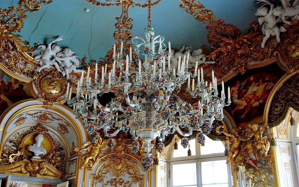 Have to share something with you b4 I sign out.  Watched a documentary on #Ludwig II of #Bavaria [interesting] he commissioned this wonderful porcelain chandelier from #Meissen... #showstopper! #art #antiques #pottery #expensive!!!