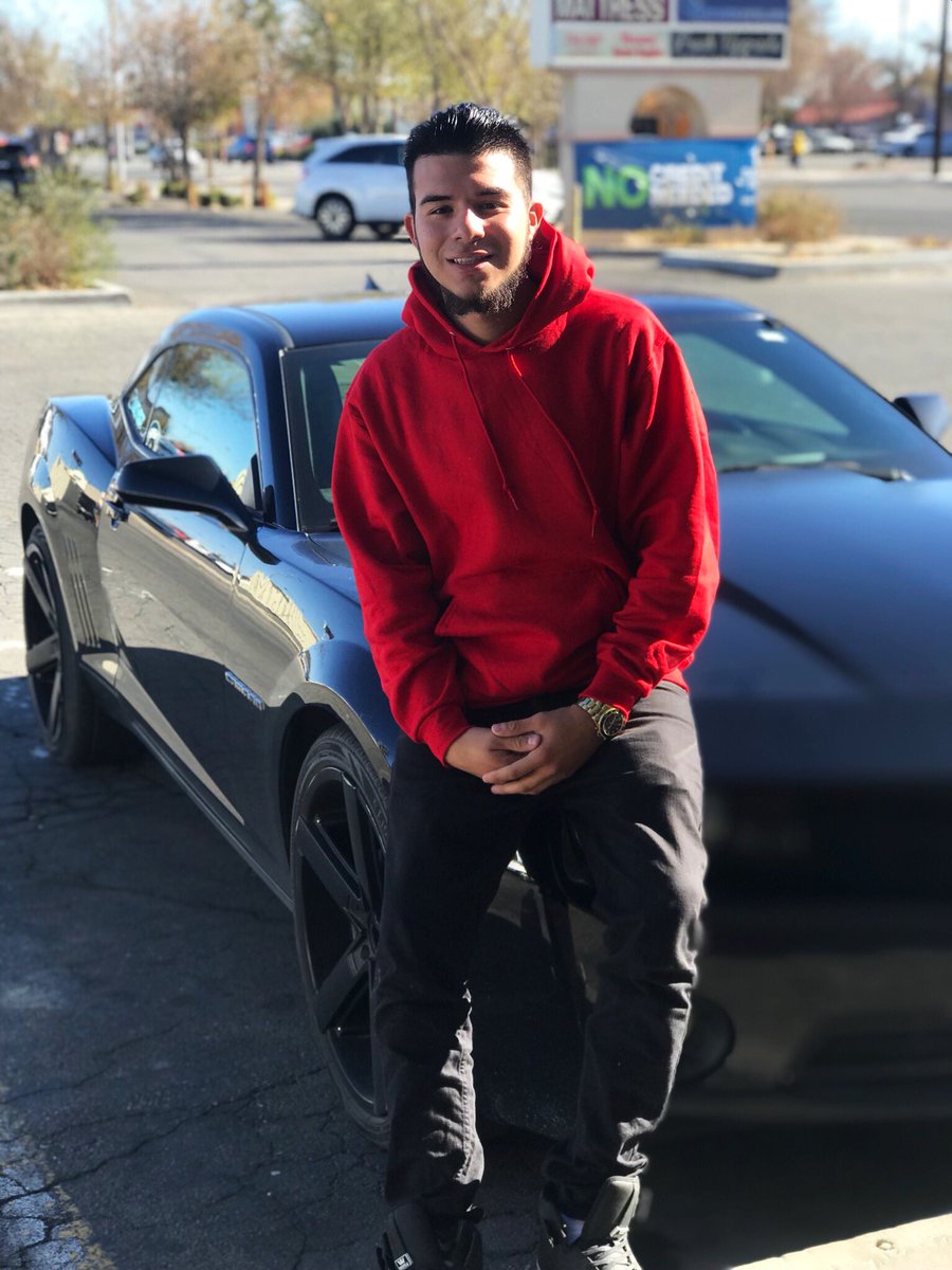 tasty_chuy's tweet photo. Can wait for the new year to start! New goals, New adventures, And New cars lol https://t.co/5yv0ZAbW9u