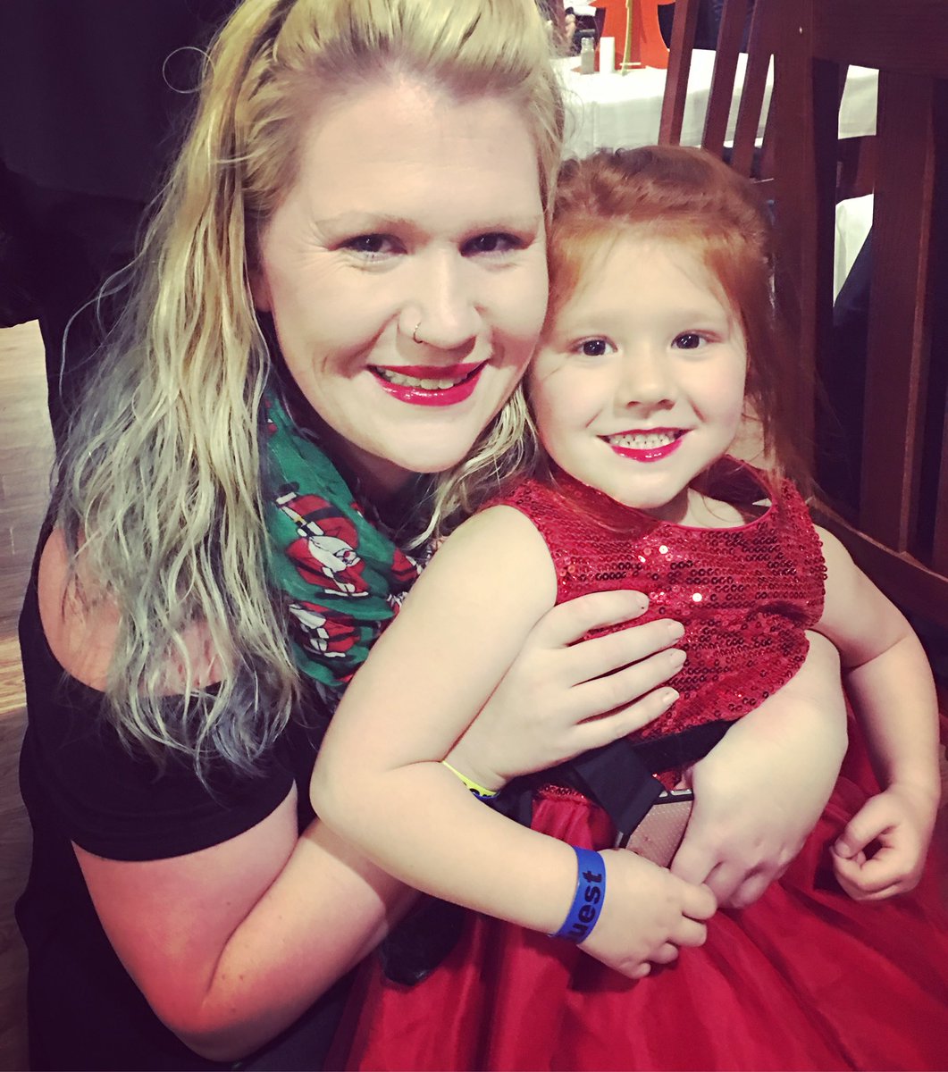 RMHCofCentralOH's tweet photo. How cute is this mother-daughter duo?! After the Annual Meeting, the holiday party kicks off to celebrate a great year at the House. Thank you to all our supporters for making it a wonderful 2017 of #KeepingFamiliesClose! ❤️ https://t.co/NhVueLH1cl