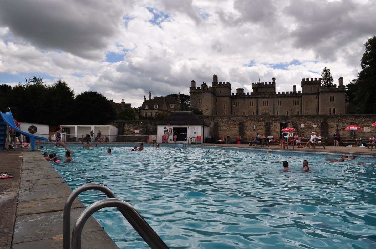LidoGuide's tweet photo. Soooo… this #lidoadvent pool is @COASP1869. An absolute stunner of a pool in a stunner of a town. Here’s the original, alongside a more traditional vantage point.
https://t.co/ueteWvqOs0
https://t.co/a2P0ghUC9J https://t.co/lrhEvZ806a