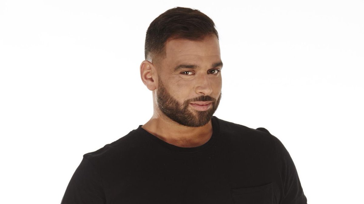 GossipRoomOff's tweet photo. Félicitations à Noré, sacré grand gagnant de cette 11ème saison de Secret Story ! 🎉👏🏆 #SS11Finale #SS11 https://t.co/hWozhy6SEU