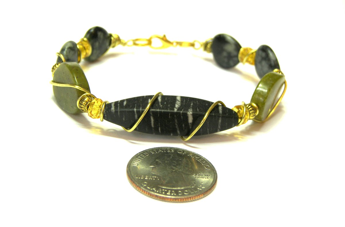 lunaessence's tweet image. ON SALE Genuine Jade Bracelet Genuine Jade Bracelet Gold t… etsy.me/2ivRXuu #HandmadePurses #CitrineBracelet
