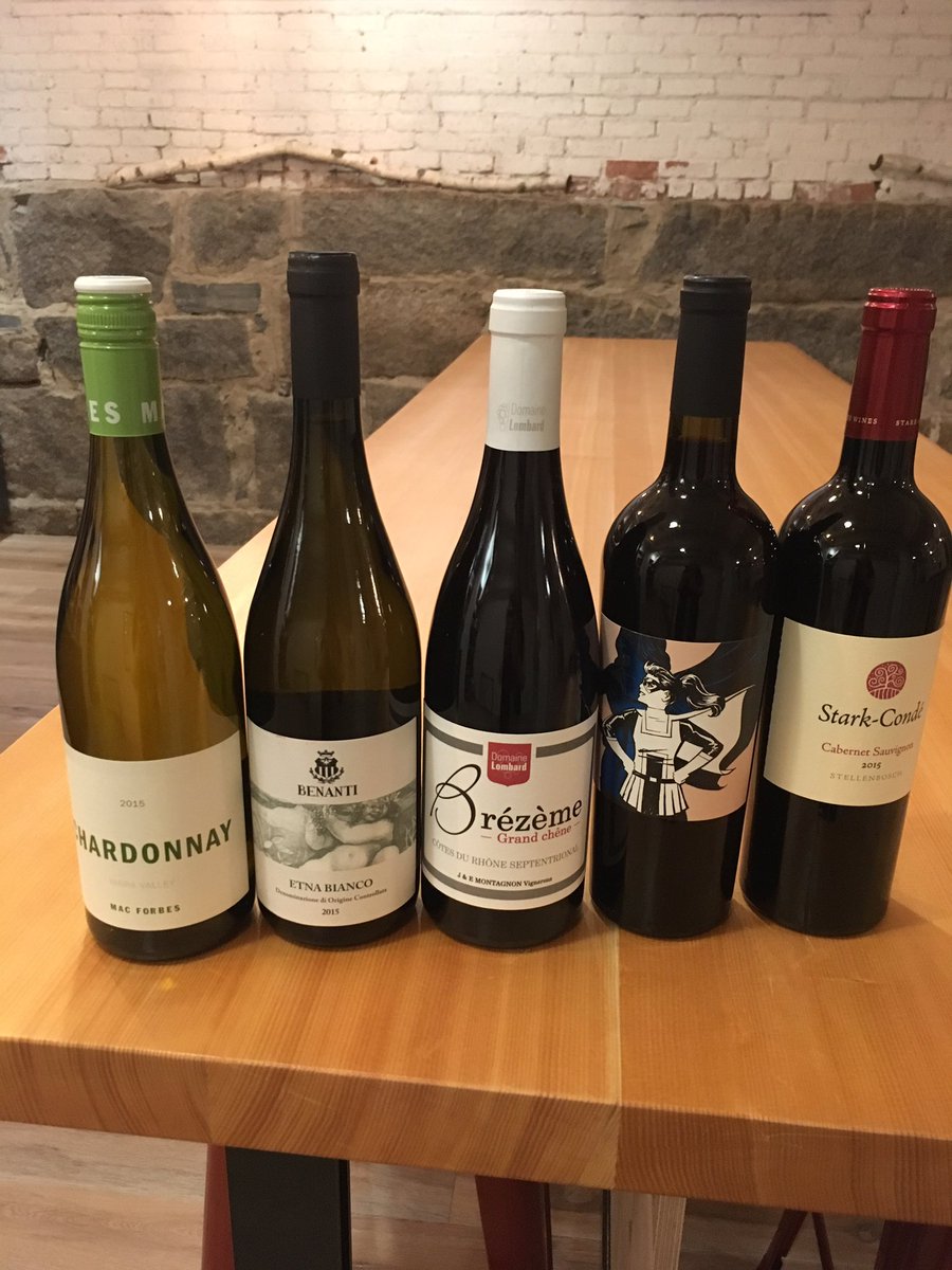 mayhewwine's tweet photo. Visit Mayhew for a fabulous Friday tasting of wine and treats during Fort Point Holiday Stroll tomorrow, 4-8 pm.
#FortPointStroll https://t.co/KXePajkPrk