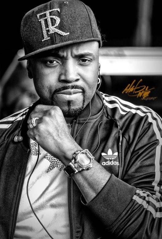 ProductionKings's tweet photo. Regarded as one of the greatest musicians and music producers @TeddyRiley1 has crafted hits for superstar artists such as Michael Jackson, Bobby Brown, Guy, Blackstreet, Usher, and more! #ProductionKing https://t.co/2HMBs4wjLC