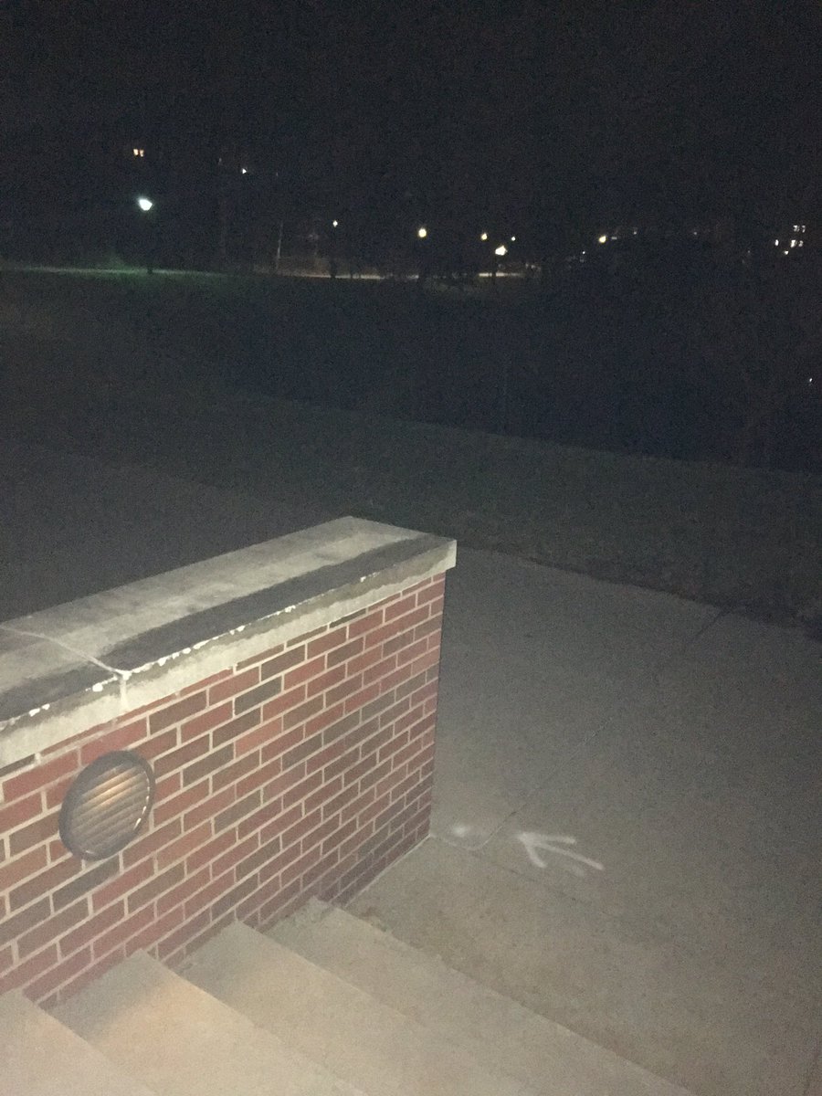 JessicaLynn57's tweet photo. I can't see anything while walking down the side steps of Baker #makeOHIOlit https://t.co/IvMGG7LPpz