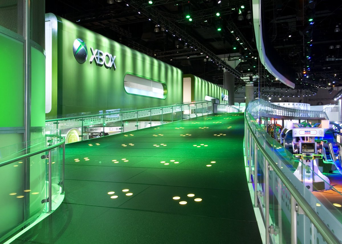 TaylorGroupInc's tweet photo. Paying homage to the Xbox 360 launch in 2005 with 60 custom gaming stations, a bridge style overpass, 2 stories and 40+ meetings room  #builbytaylor https://t.co/zrJ1p54qBQ