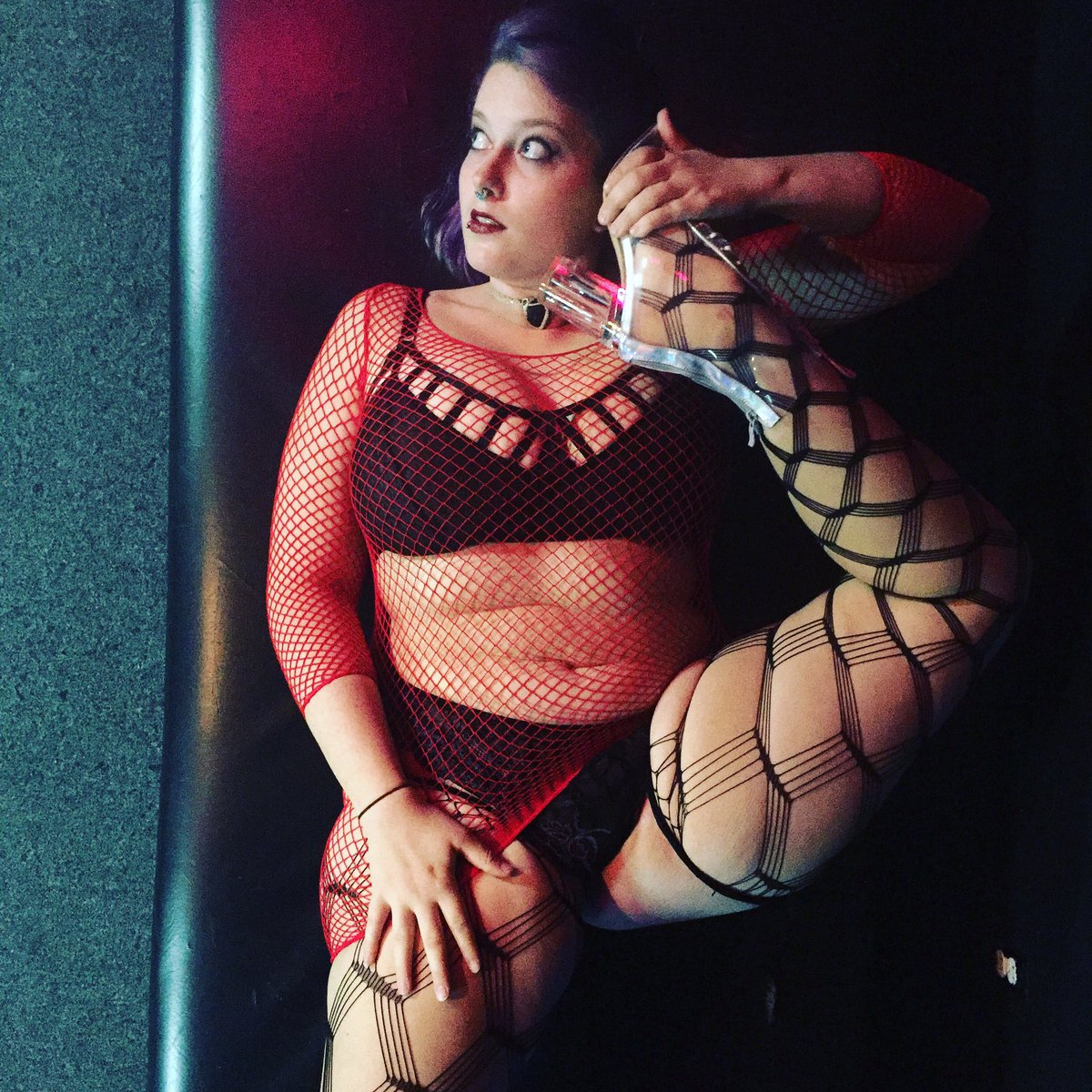 You_Need_Nyx's tweet photo. I'm taking calls on Niteflirt until 7 pm PST 1-800-TO-FLIRT Ext. 1148-0582
https://t.co/c03hg7tu0R
#footfetish #smallfeet #suckmytoes #lickmyheel #flexible #footinface #clearshoes #littlefeet #thickgirls #yesmistress https://t.co/ZcUylpFmNN