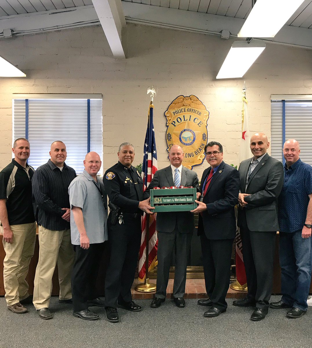 LBPD's tweet photo. F&M Bank CEO Dan Walker delivered apples today, a 79-yr-old tradition, to thank #LBPD employees for their ongoing commitment to protecting the LB community. Thank you! π#LBPDCommandStaff https://t.co/yaxgV3eCym