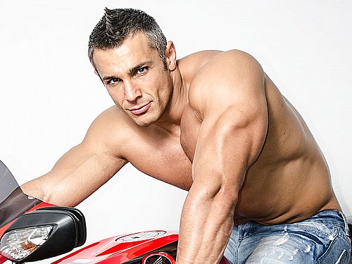 See the #musclejock strip for you - Alex Alexei Now at https://t.co/zDbZsDQpqD! https://t.co/RWBlXx8