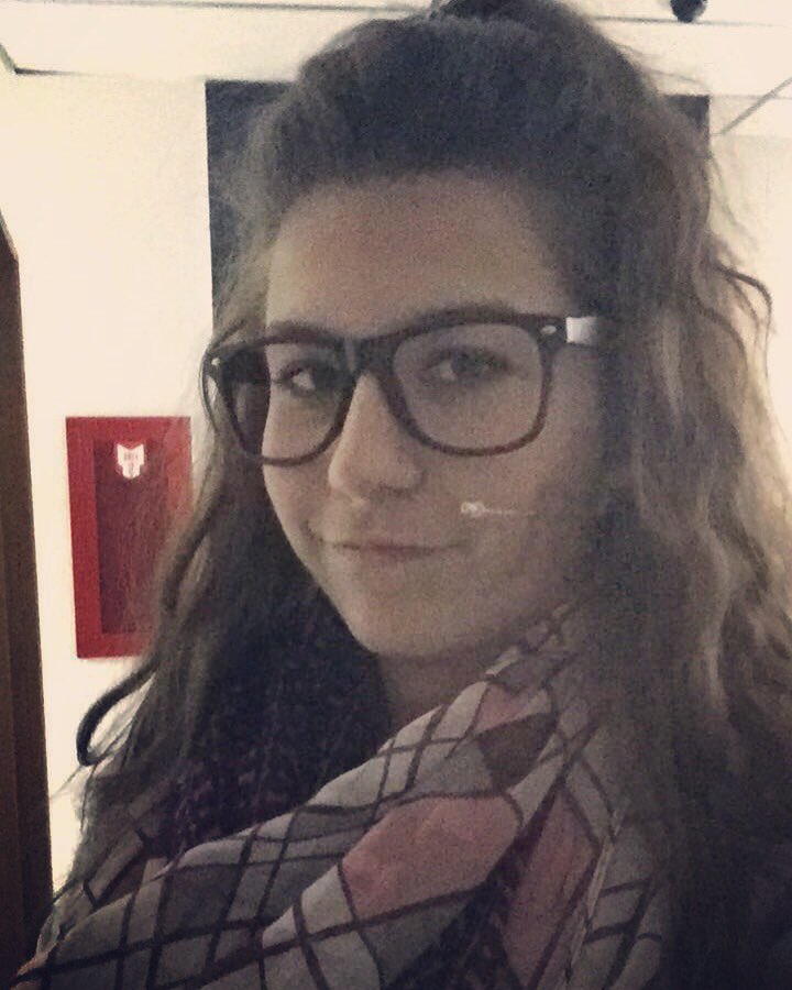 bucci_lik_gucci's tweet photo. Missing my stage days more than usual... #theater #oneacts #nostalgia #stagedays #openingnightselfie https://t.co/8yTUH6Le9R