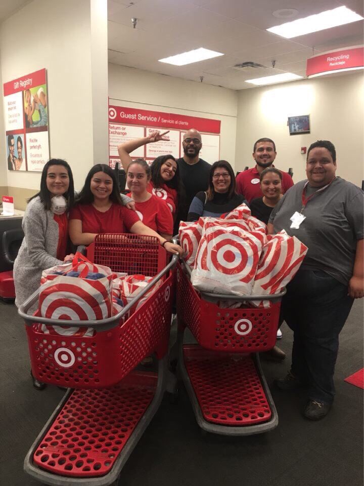 Helping those in need at the Creek Fire. Thank you Leo and team 183 <a href="/LeoPadron3/">Leo Padron</a> <a href="/andyking555/">Andy King</a>