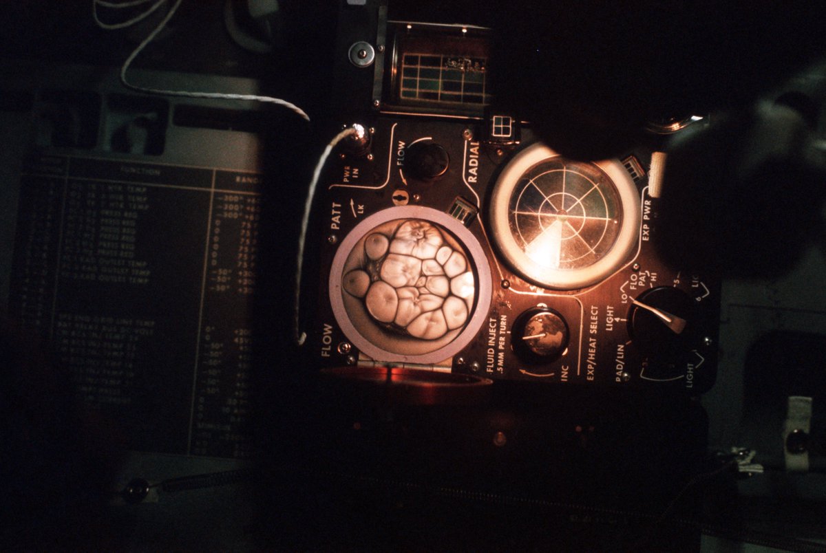 AmyShiraTeitel's tweet image. Evans: &quot;One big bubble in it. And I still have a little bit left over, even though I wiped it out pretty good awhile ago. The meniscus is up to the bottom ring, and I think we put in eight things in... try to get the meniscus up to the top baffle.&quot; #heatflow  #Apollo17