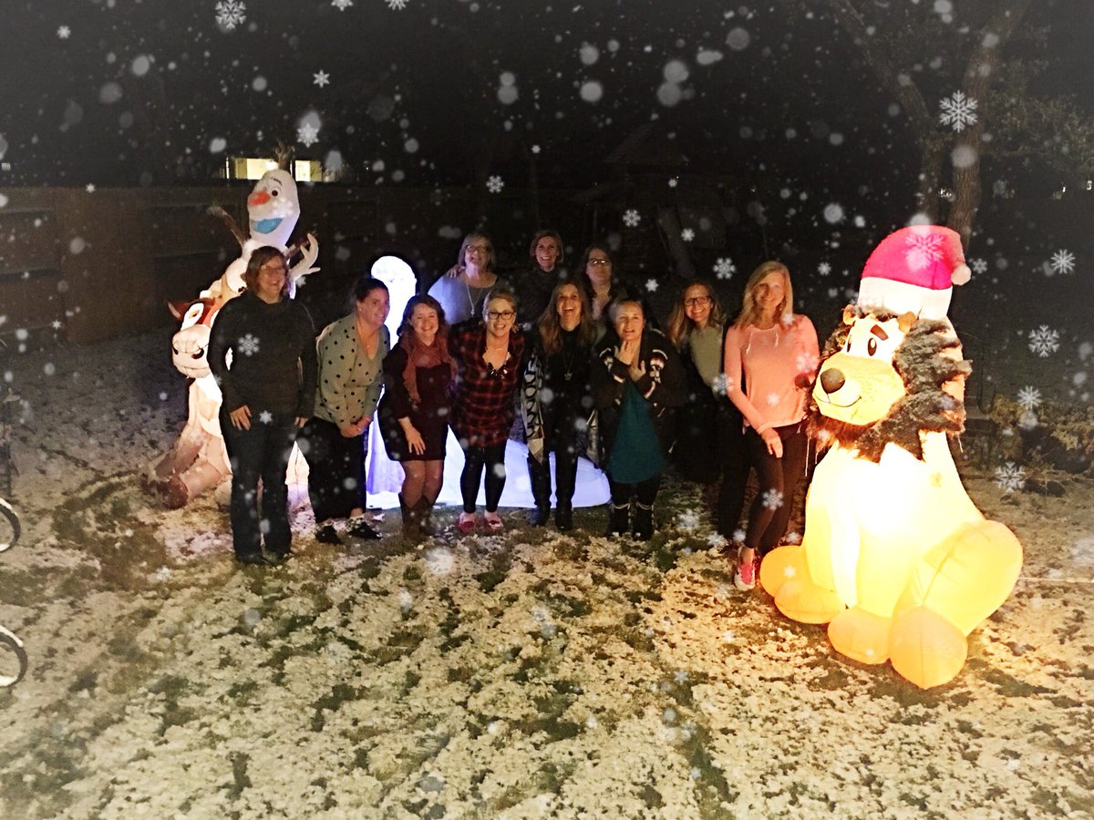 RitchiePRMS's tweet photo. Pearson Ranch Bunco Night! #WeArePRMS #WinterWonderland #RattlerFun #myheartisfull https://t.co/NP1FXgLS63