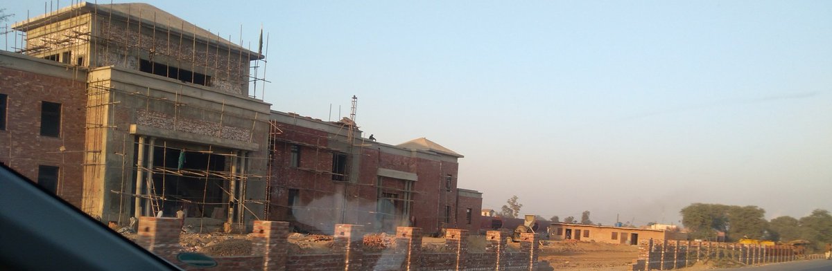 developingpak's tweet photo. Under Railway station at Qadirabad near Sahiwal 

#Sahiwal #Qadirabad #Punjab #Pakistan https://t.co/wbHeNzpHzT