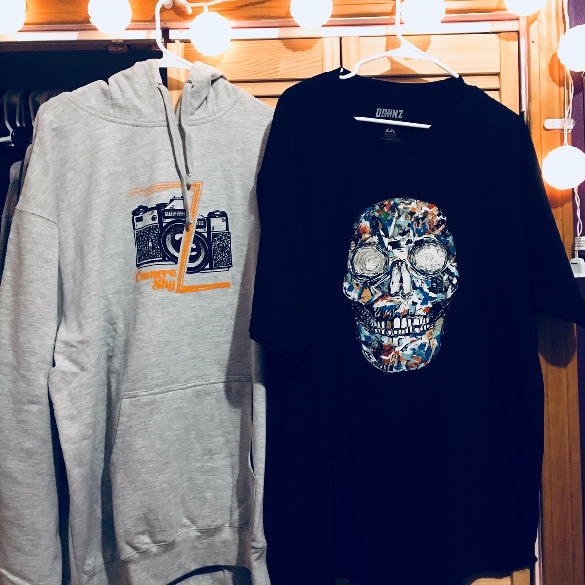 MsSylwia's tweet photo. Look what just arrived today!! Happy to say this completes my #Dohnz collection of merch π now I canβt wait to see what else is there too come! π₯π₯#Dohnation #Stickers #CameraShy #Exclusive #SkullTee β‘οΈππΈ βπ» @MarkDohner https://t.co/p1w86MHZP0