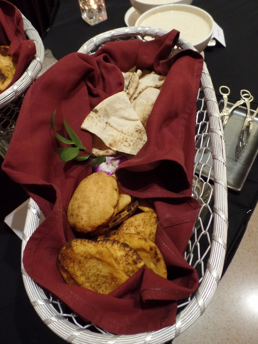 Lobby4You's tweet photo. The catering at @ReaganITCDC was top notch! @DowntownDCBID Momentum Awards. #reaganbuilding #celebrate #downtowndc #vip #event #awards https://t.co/gG0WIuLif0