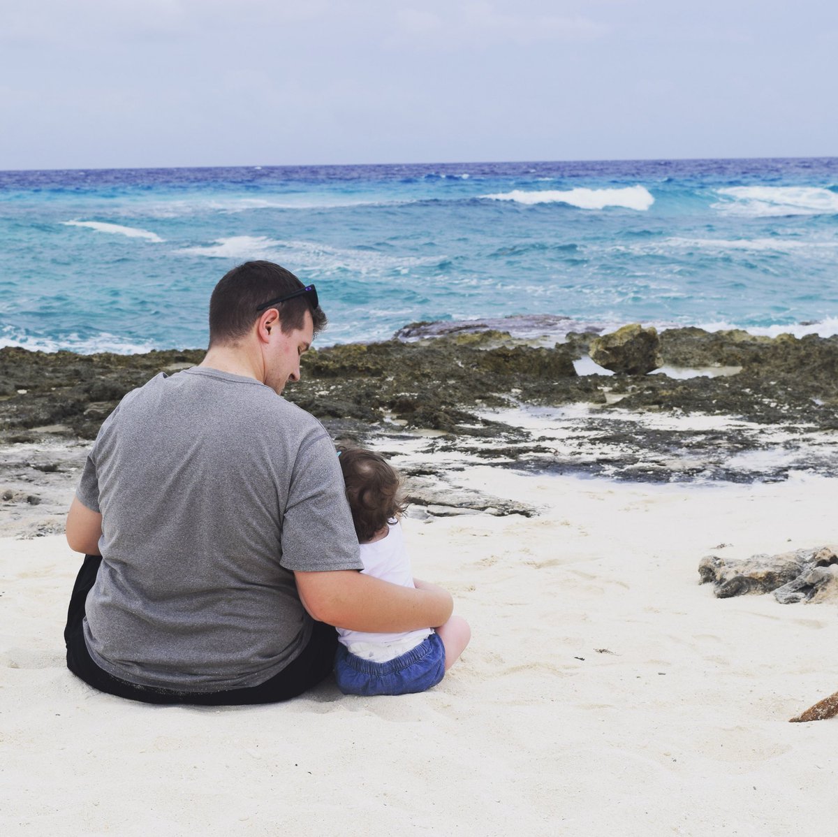 NSouder's tweet photo. Little father daughter time on the beach in Cozumel Mexico https://t.co/xgTDc10bRX