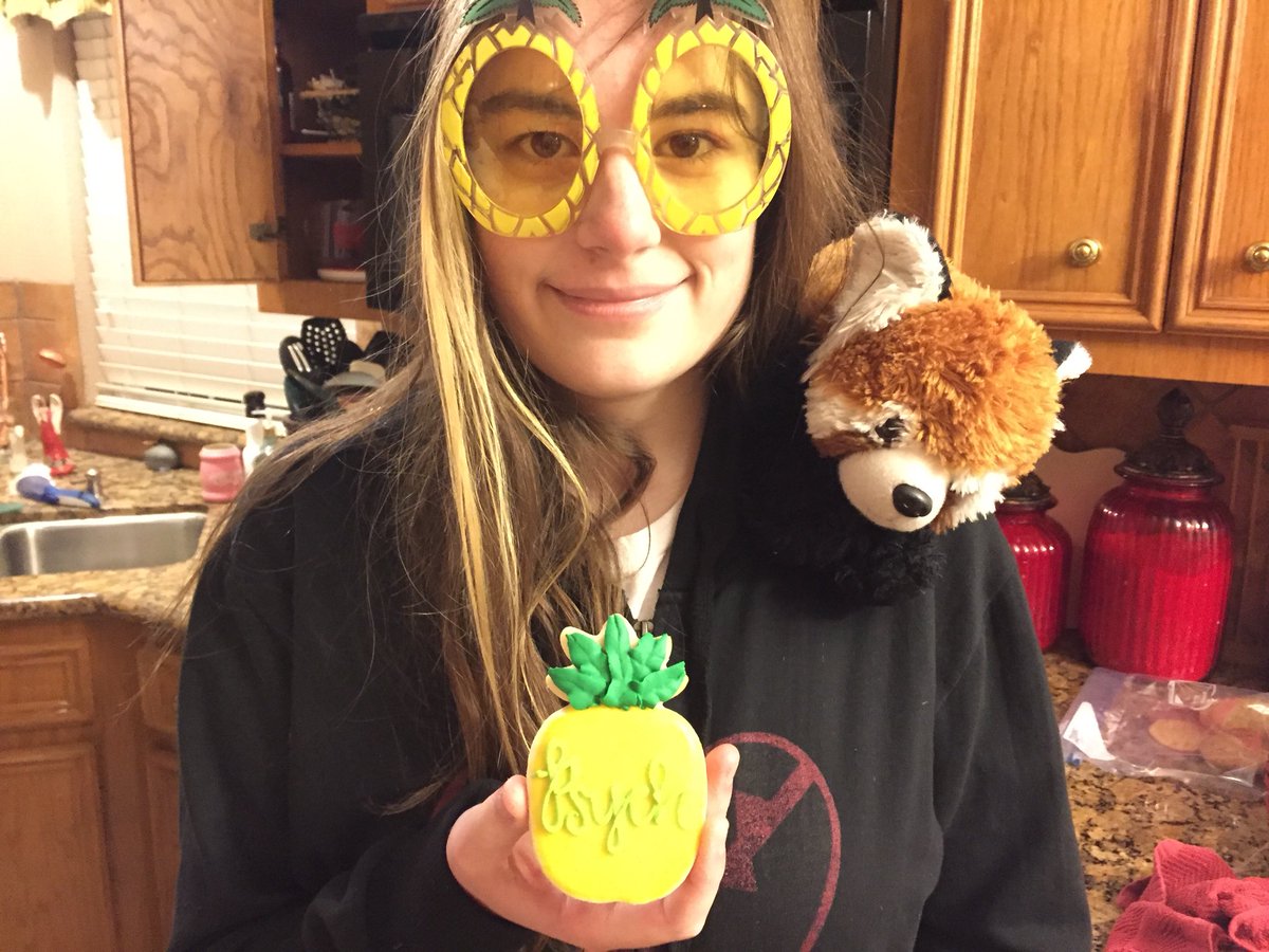 PattyBarfield45's tweet photo. The @PsychMovieFans party is underway! #WaitForIiiiit #CmonSon #DeliciousFlavor #Psych https://t.co/8mYpWzGlkK