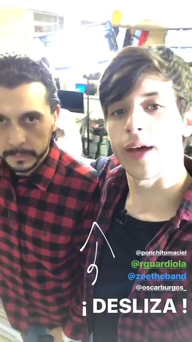 BurgosGirl_'s tweet photo. Oscar en la historia de IG de @tvtelehit antes de #AltavozLive 😊 https://t.co/KyoKJYUlJo