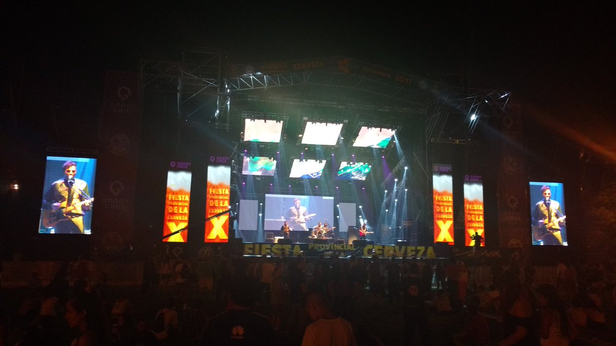 Poderoso show de #LasEx @DiscosRebeldes. Ahora el turno de <a href="/CostaCanalSurf/">CostaCanal</a> en el escenario principal de <a href="/FiestaCervezaGC/">Fiesta de la Cerveza</a> #FiestaCervezaGC