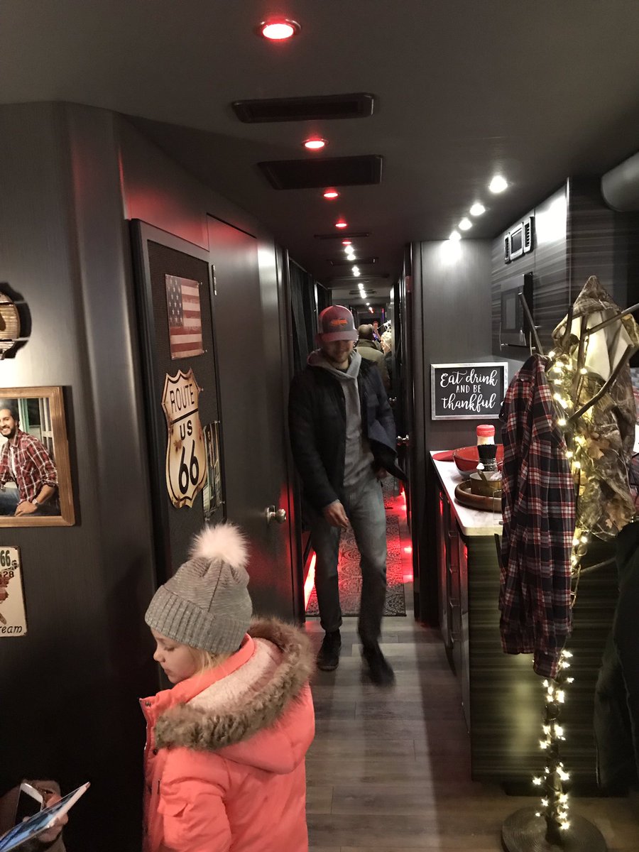 MidwestKate's tweet image. My grandma just sent me pictures of her on Luke Bryan's tour bus like it's no big deal and as a huge country music fan I'M SO JEALOUS