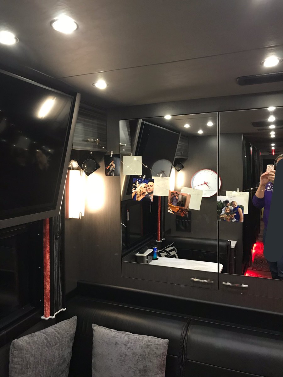 MidwestKate's tweet image. My grandma just sent me pictures of her on Luke Bryan's tour bus like it's no big deal and as a huge country music fan I'M SO JEALOUS