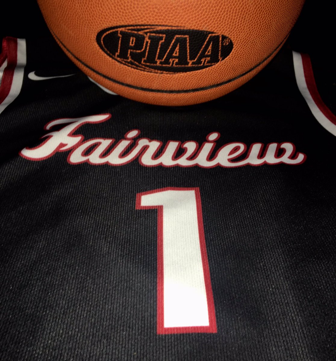 FHSTigersHoops's tweet photo. 1 DAY.
#TipOff2017 | #PrideOn3 https://t.co/JNYetJPDR2